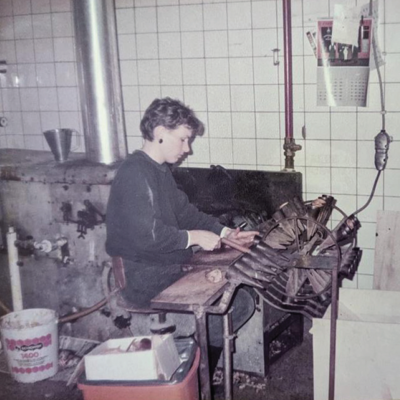 Ijssalon de Mient Alkmaar - oublies_bakken_oud